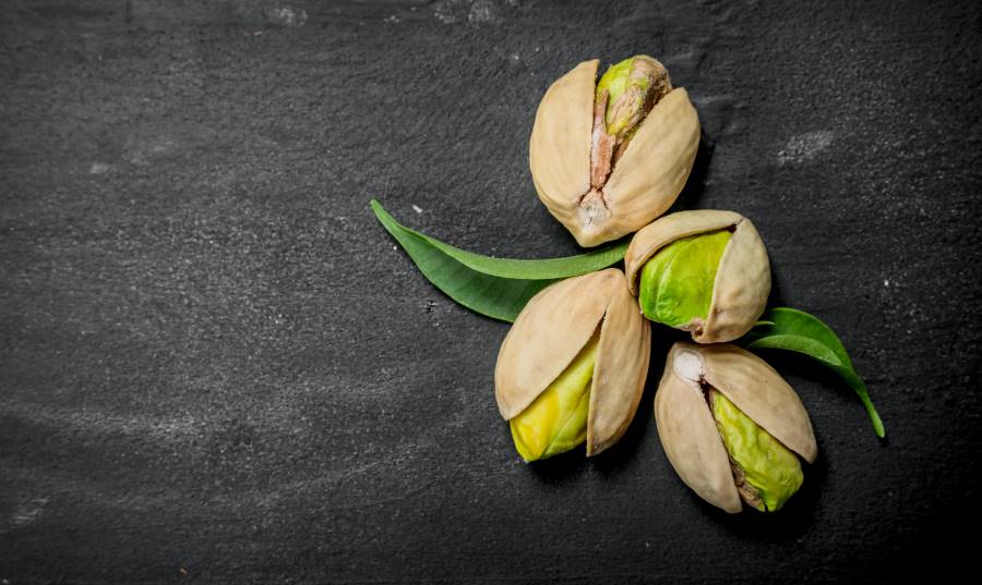 advantages of taking pistachios in our diet plan