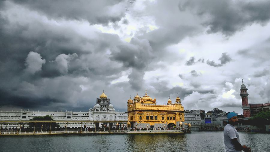 golden temple in amritsar