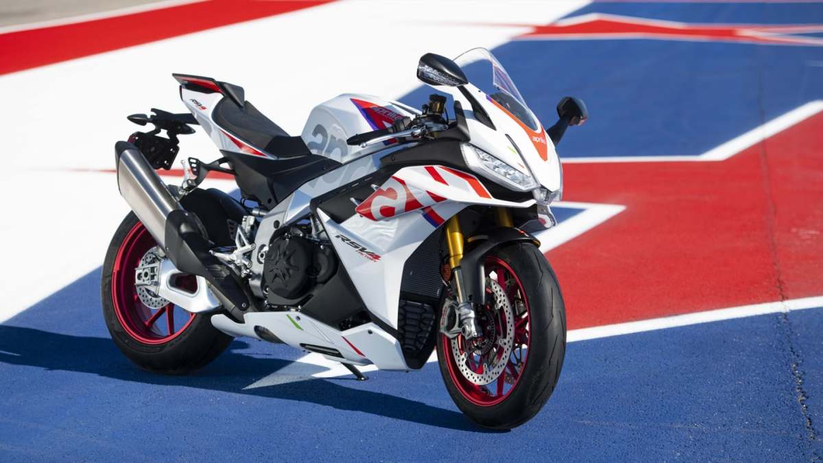 aprilia rsv4