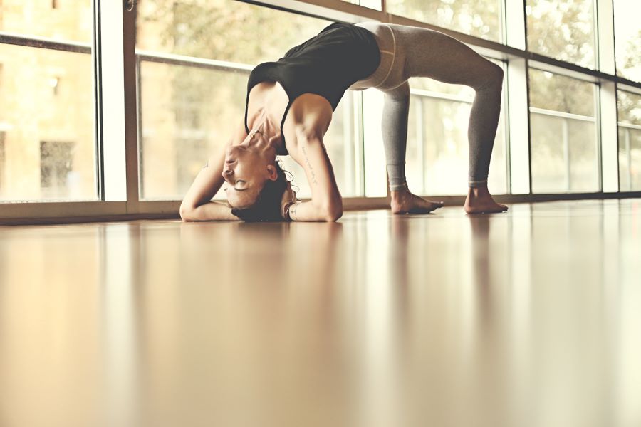 Arm Variation (Urdhva Dhanurasana in Ustrasana)