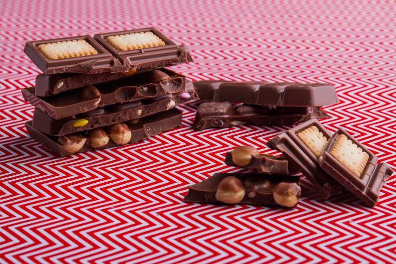 avoid eating candy bars to reduce weight