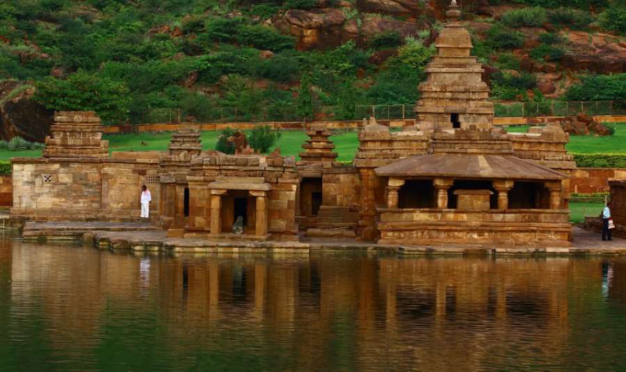 badami temple in karnataka