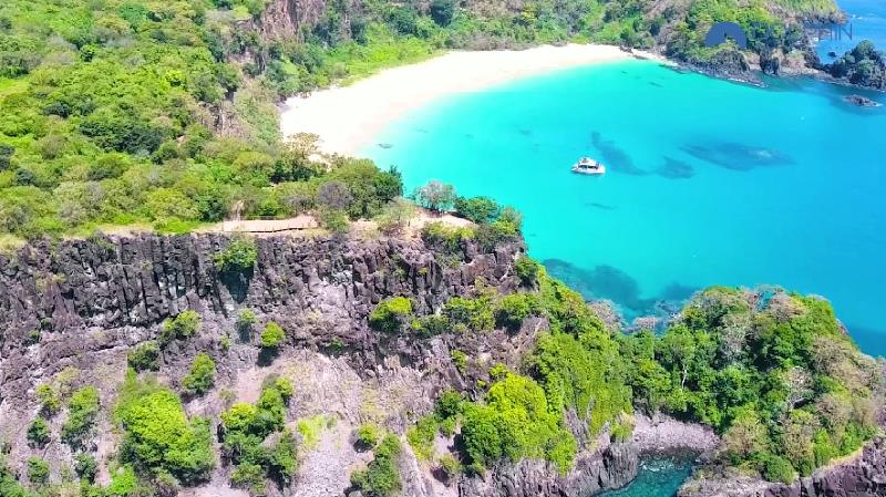 baia-do-sancho-fernando-de-noronha