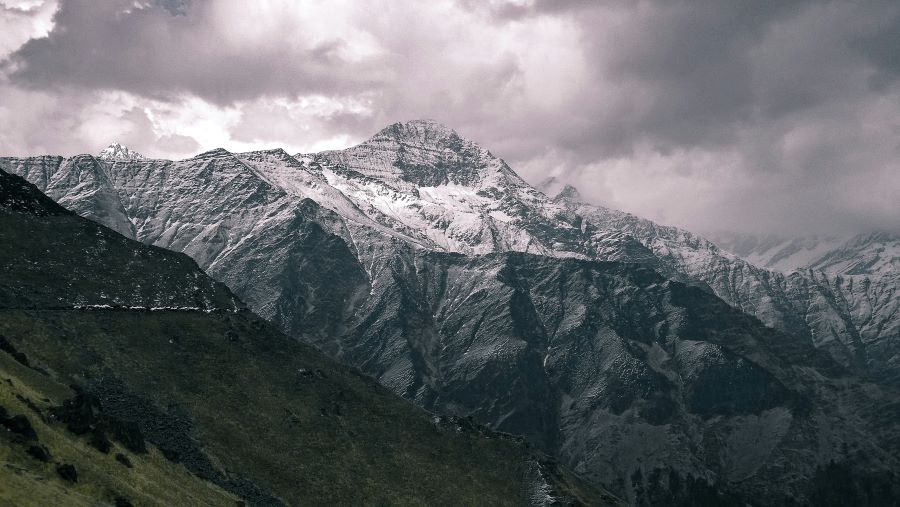 view of bedni mountains