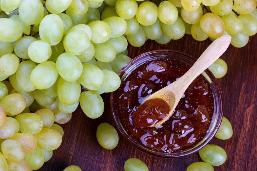 ways and advantages of including grapes in your diet plan