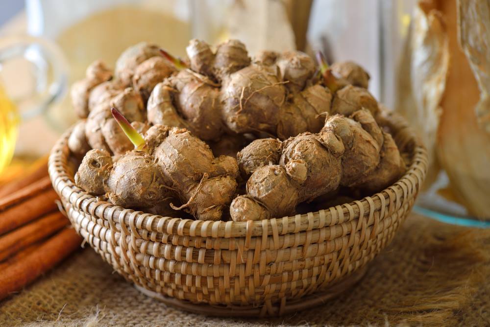 black-galingale-on-table-in-basket