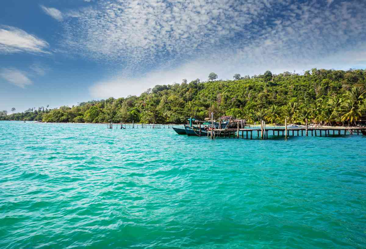 boat in cambodia