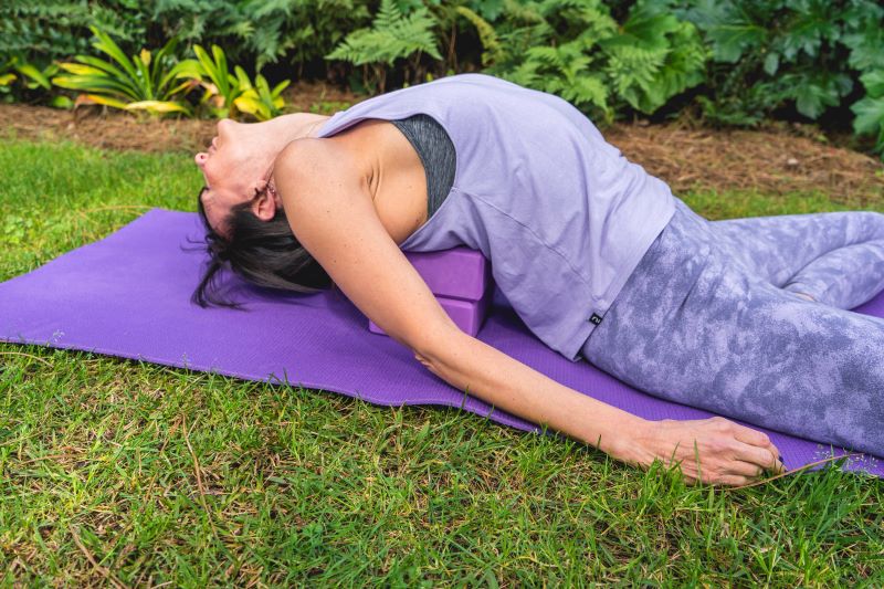 Bolster Matsyasana 