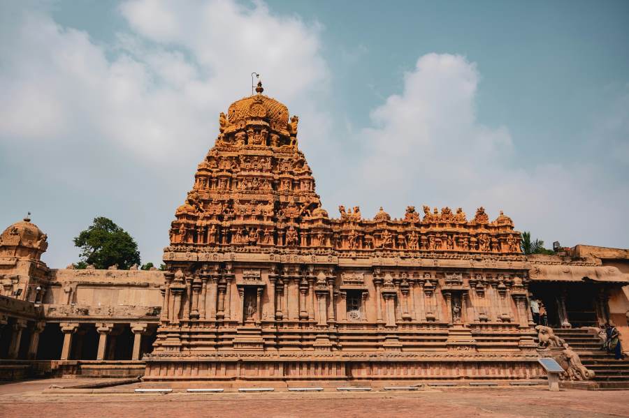 brihadeeswarar temple in thanjavur