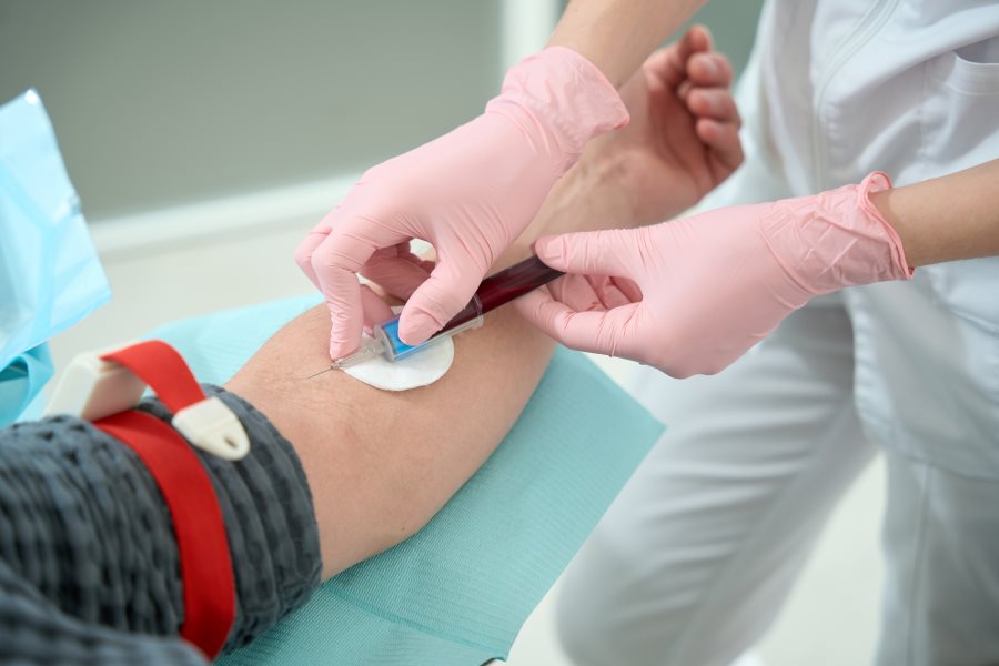 can diabetics able to donate blood in india