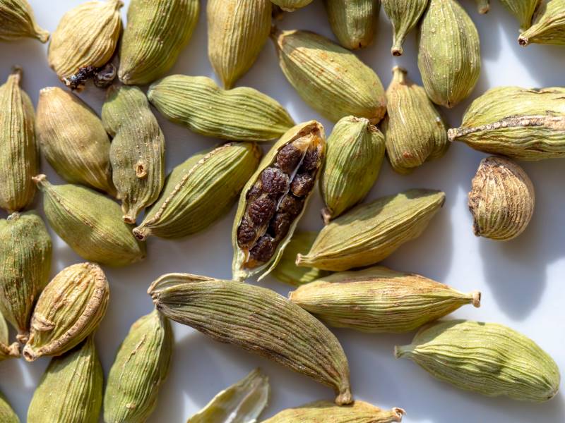 cardamom-seeds