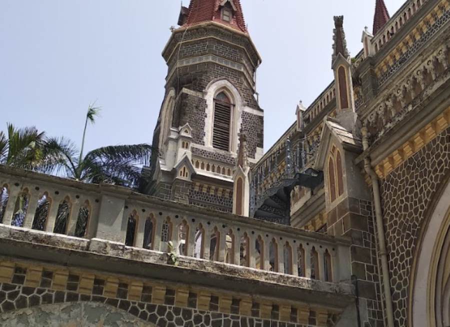 cathedral of holy name church in colaba