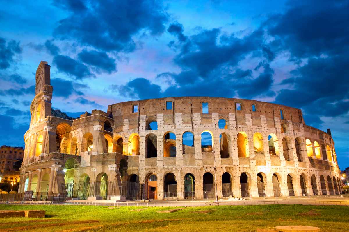 rome colosseum evening view