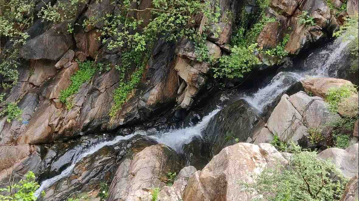 alewa waterfall alwar