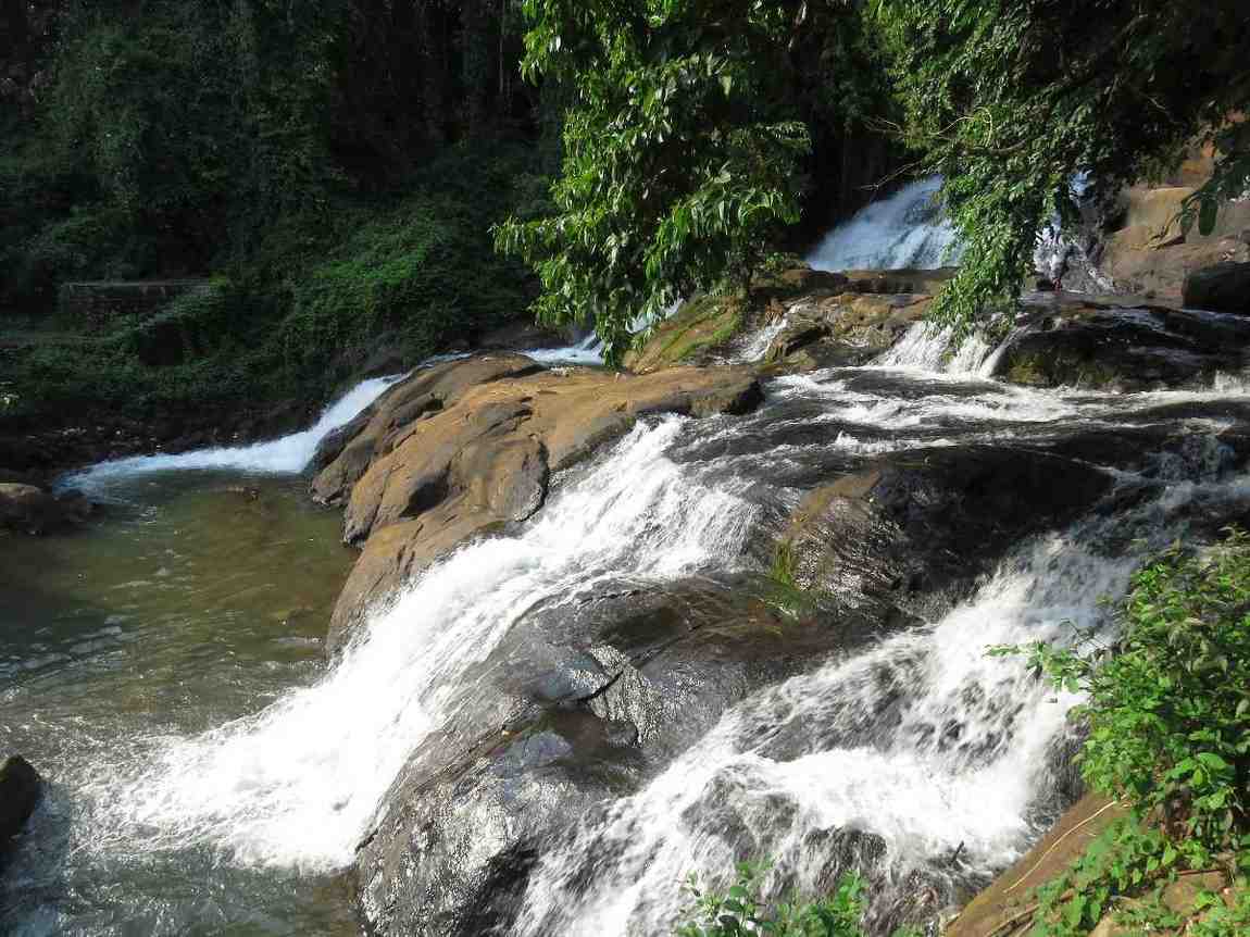 anakkara waterfall chellarkovil