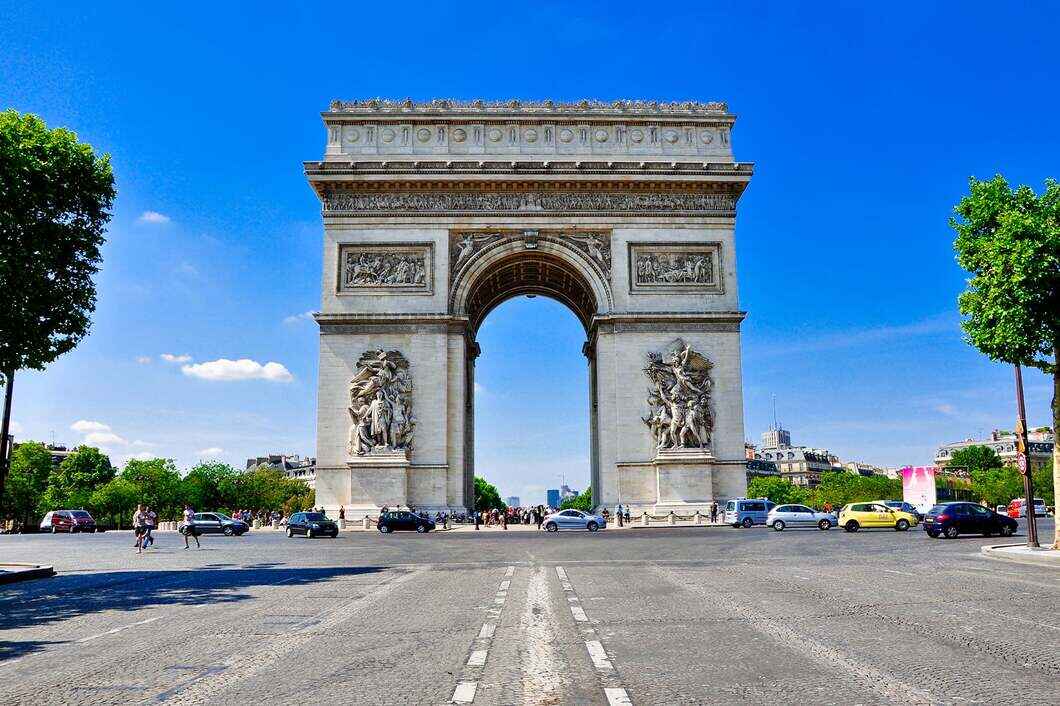 what-is-france-famous-for-top-26-popular-places-things-in-france