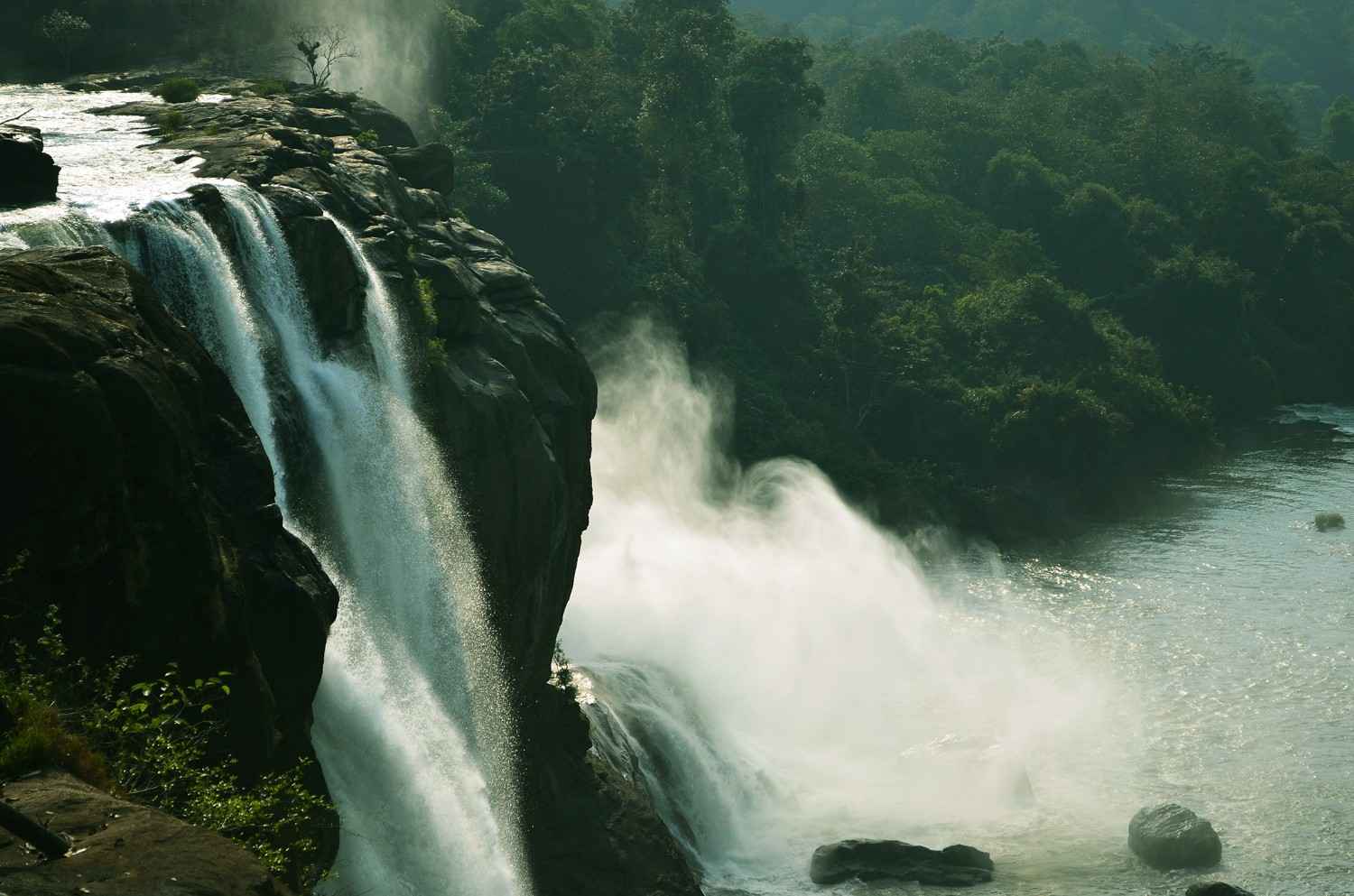 athirappilly waterfall thrissur