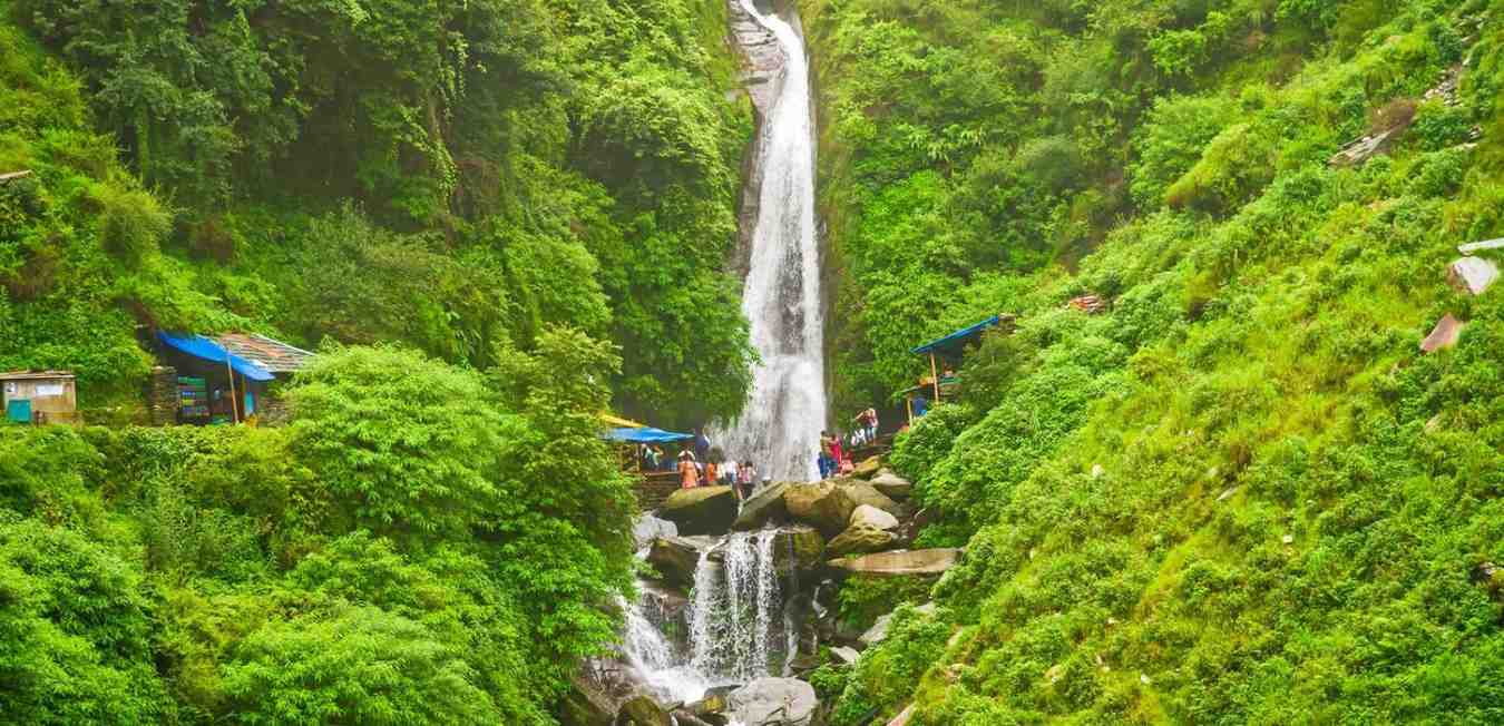 bhagsunag waterfall dharamshala