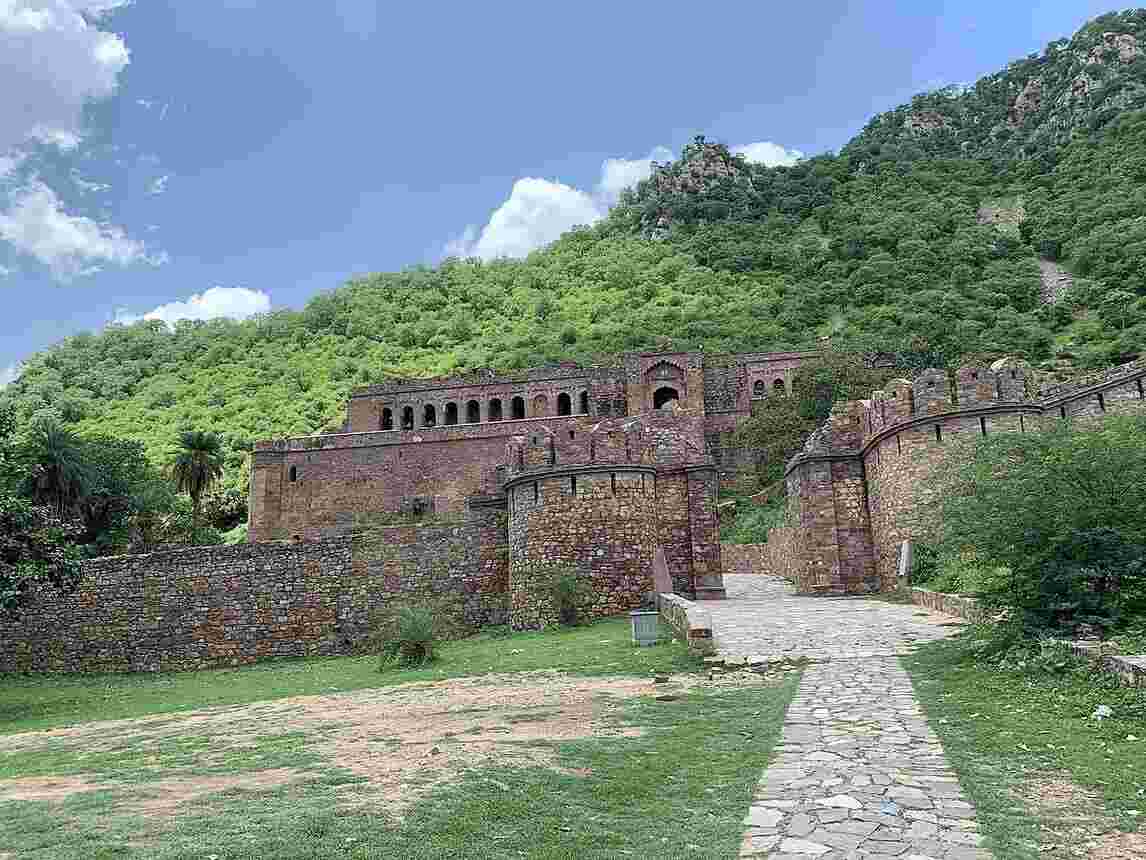 bhangarh fort jaipur