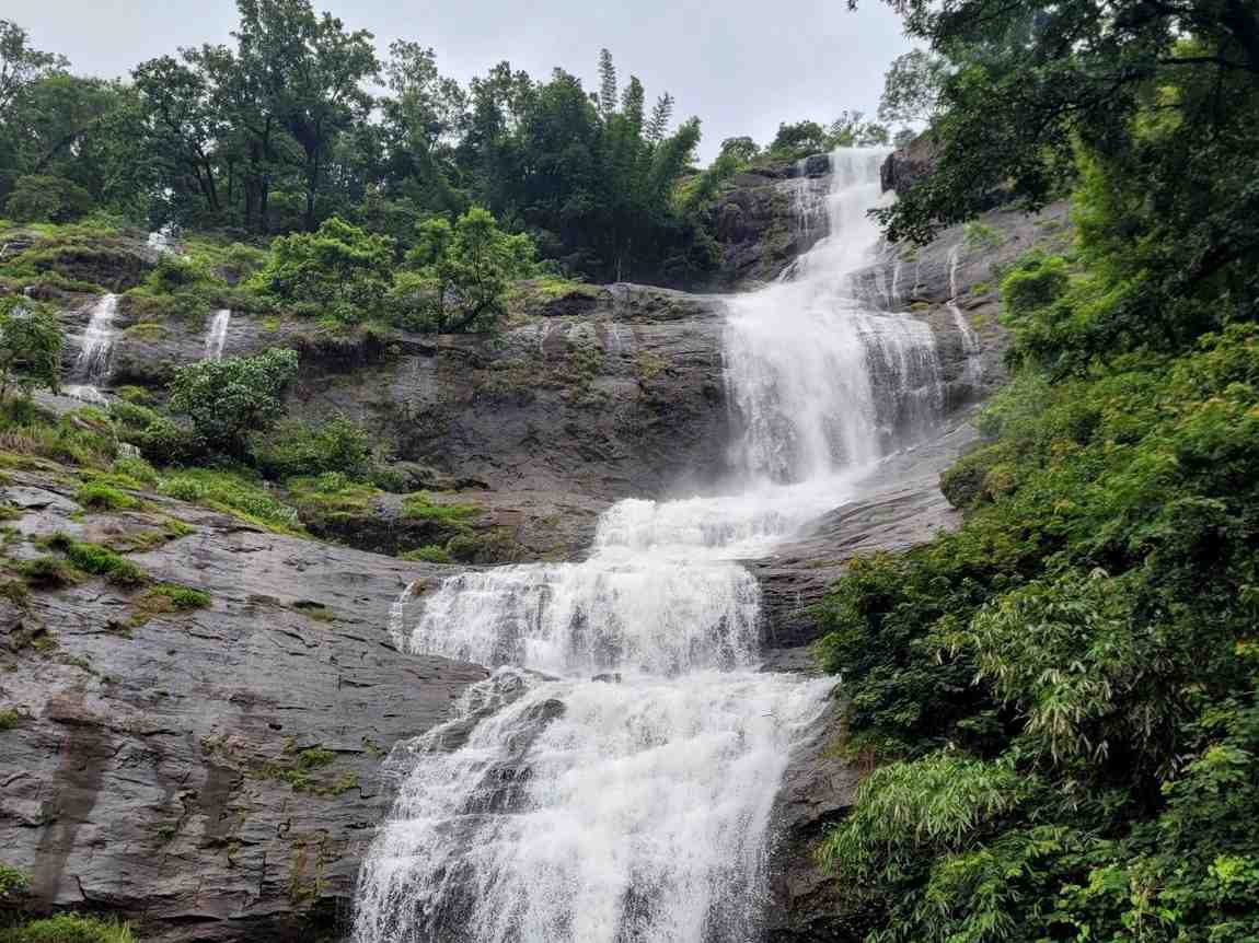 cheeyappara waterfalls chillithodu