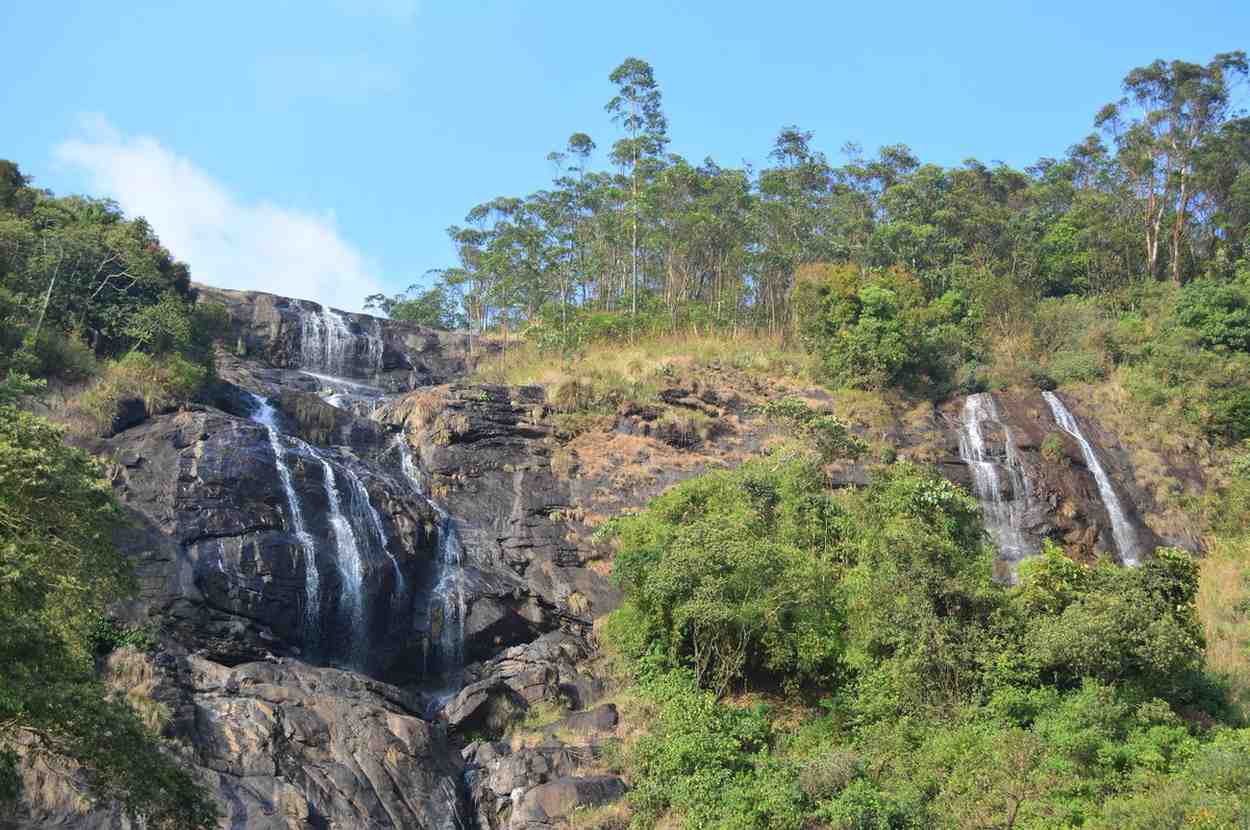 chinnakanal waterfall chinnakanal