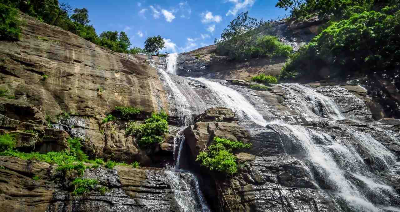 courtallam falls tenkasi