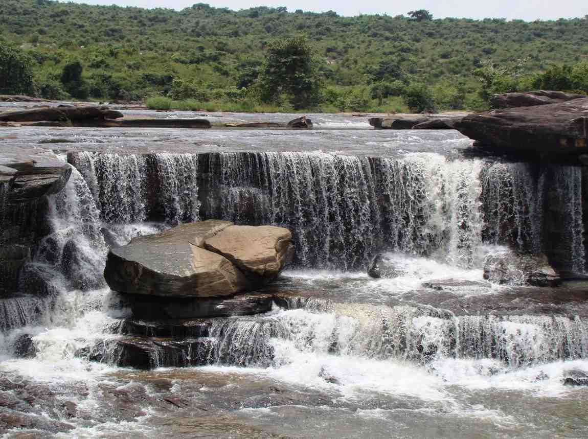 dhua kund waterfall sasaram