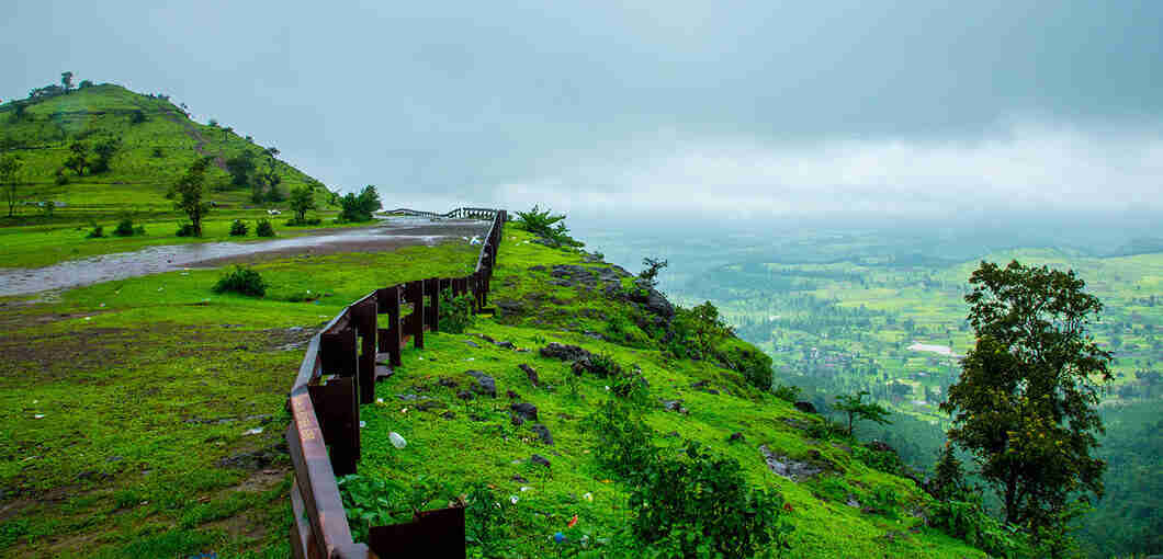 don hill station surat