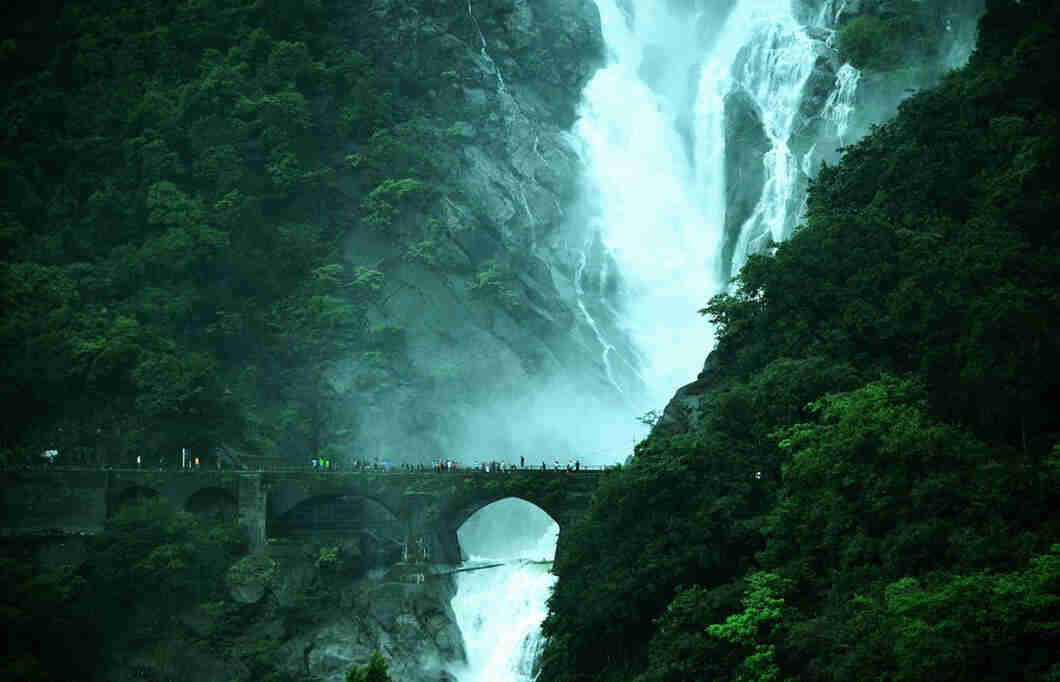 dudhsagar waterfalls