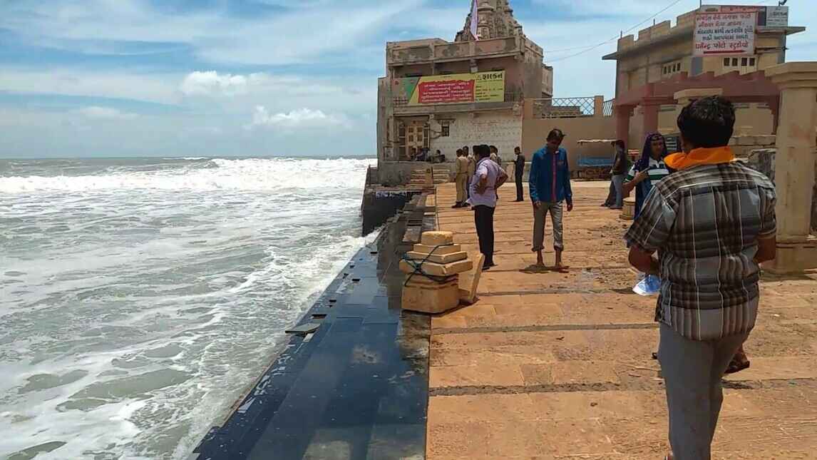 dwarka beach