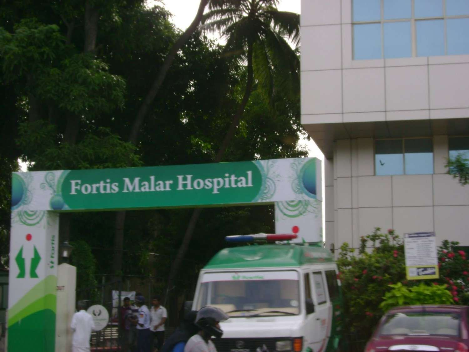 fortis malar hospital main road gandhinagar