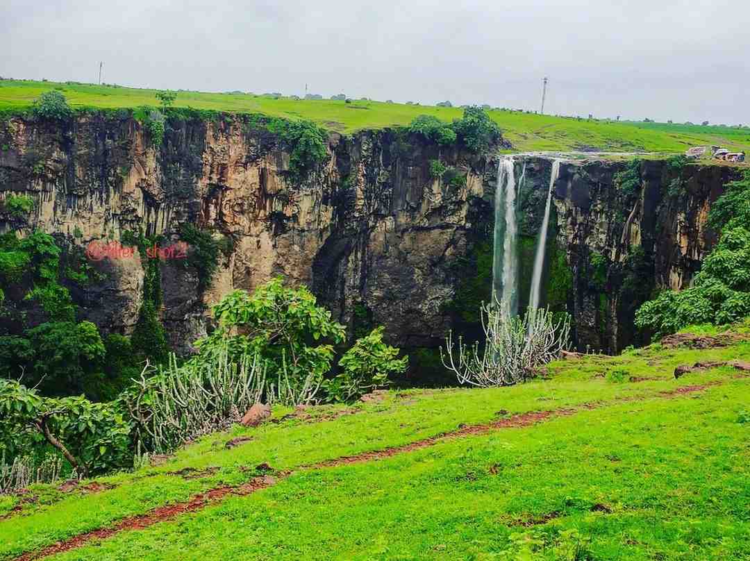 hatyari khoh waterfall kampel village