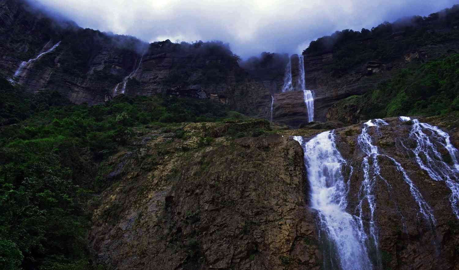 kynrem falls east khasi hills