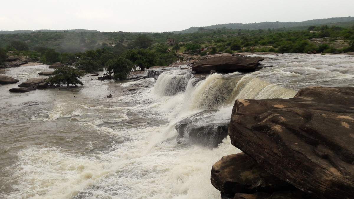 manjhar kund waterfall muhua dihra