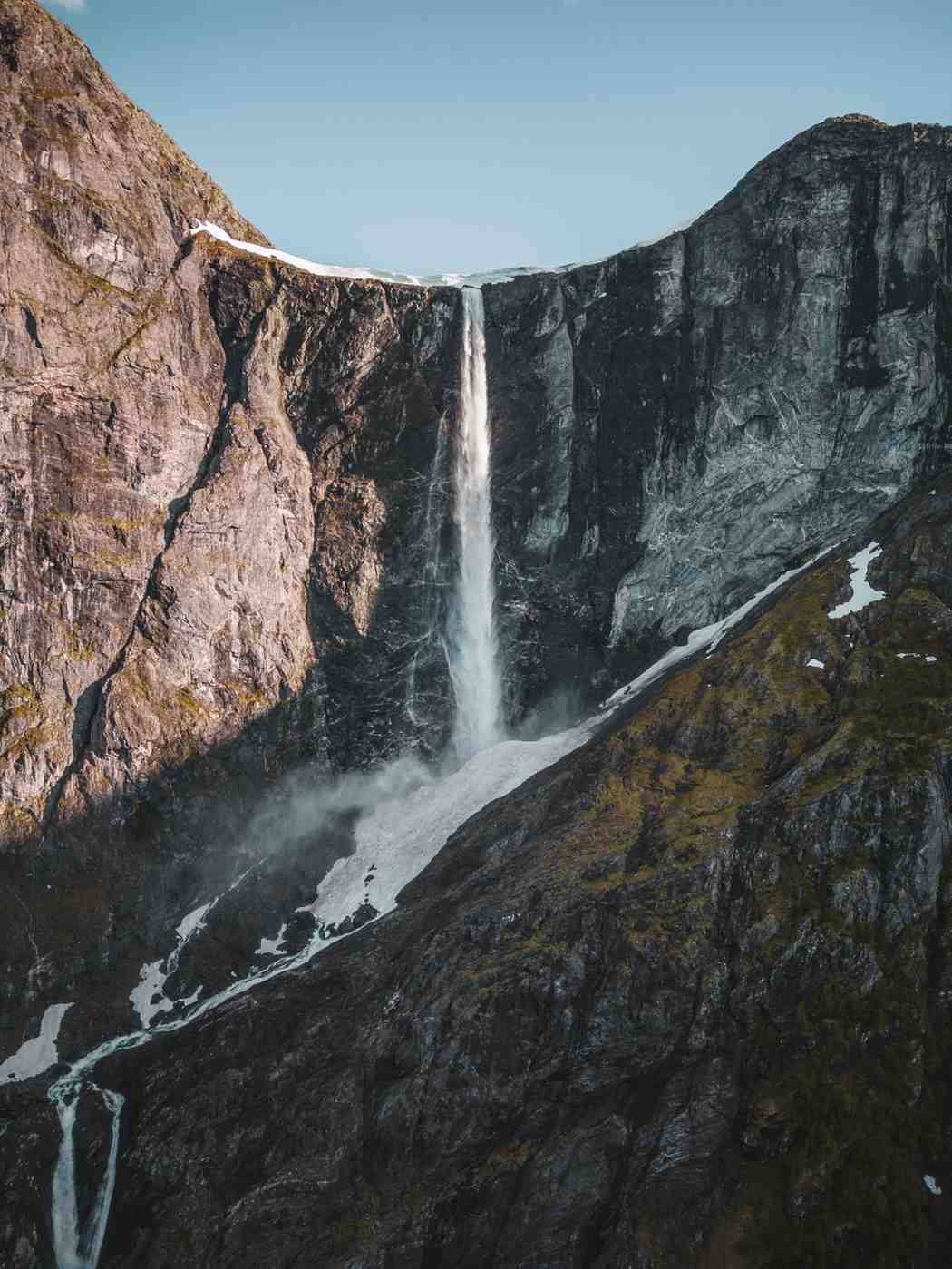 mardalsfossen falls