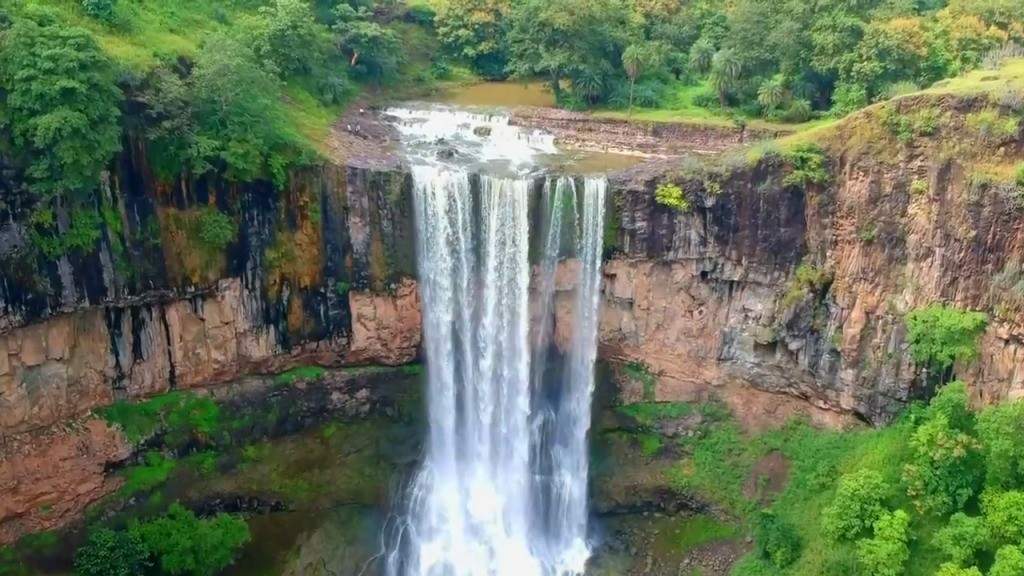 mohadi falls gudiya village