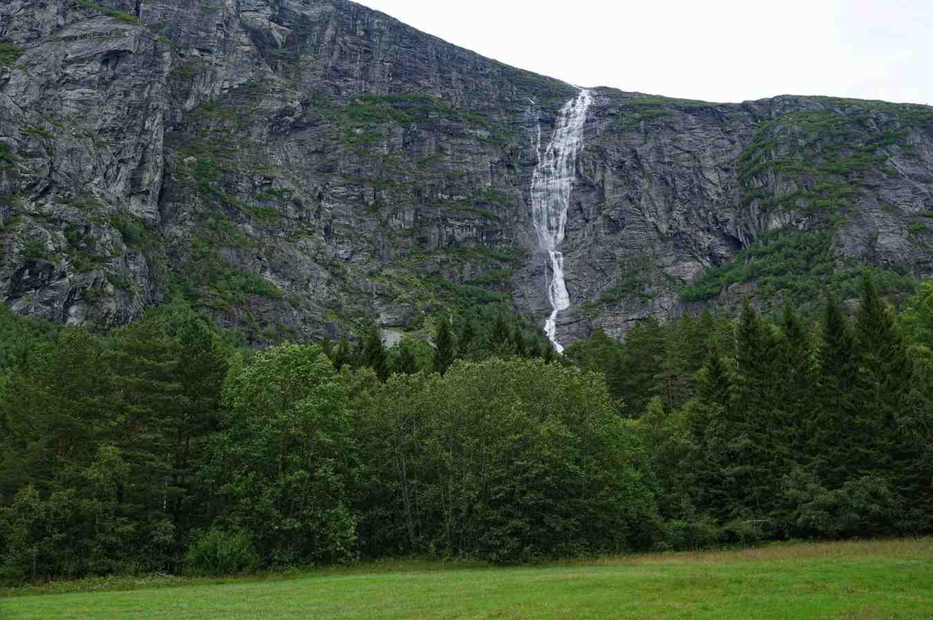 mongefossen falls