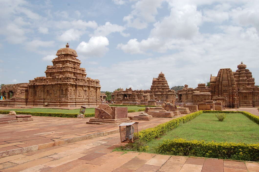 monuments at pattadakal