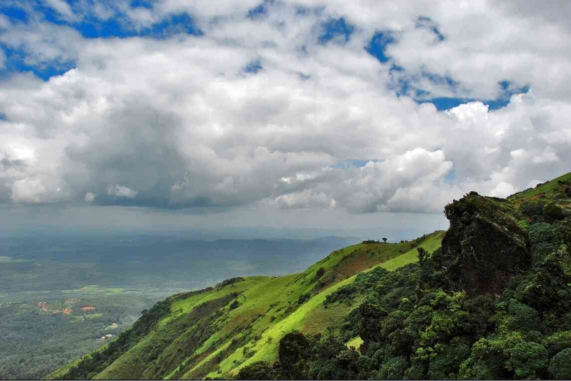 mullayangiri peak