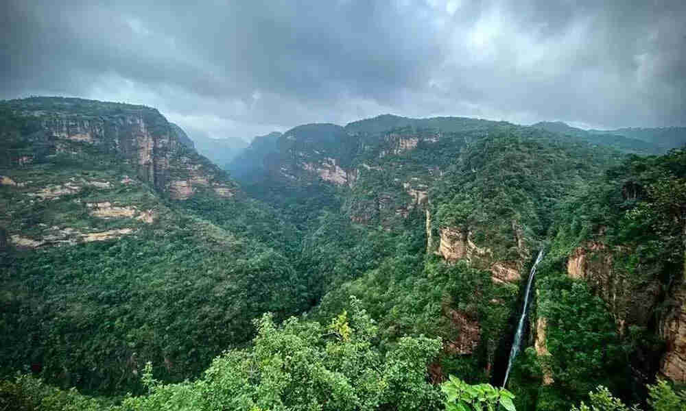 pachmarhi hills station