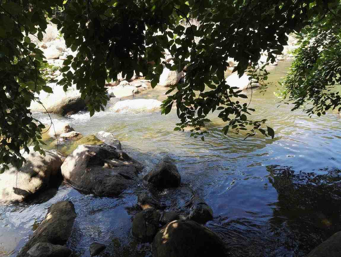 puliyancholai falls tiruchirappalli