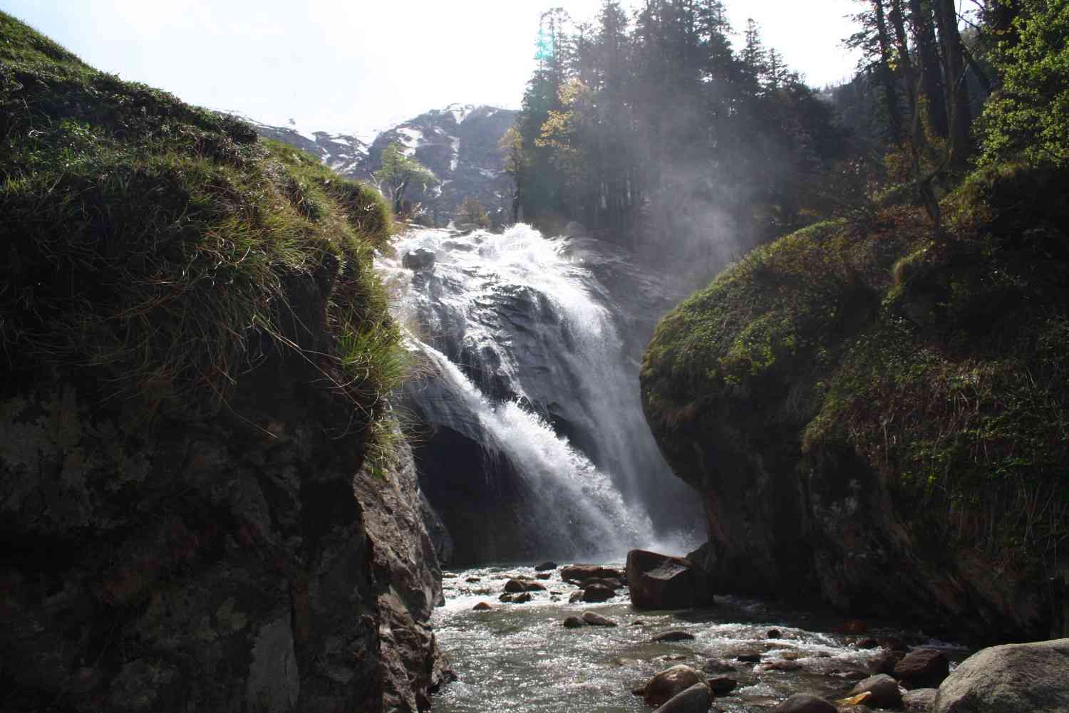 rahala waterfall leh manali highway