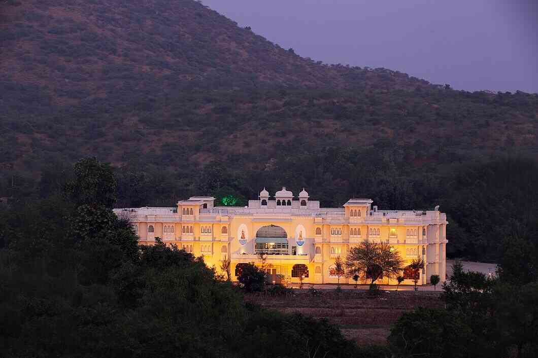 shouryagarh resort and spa