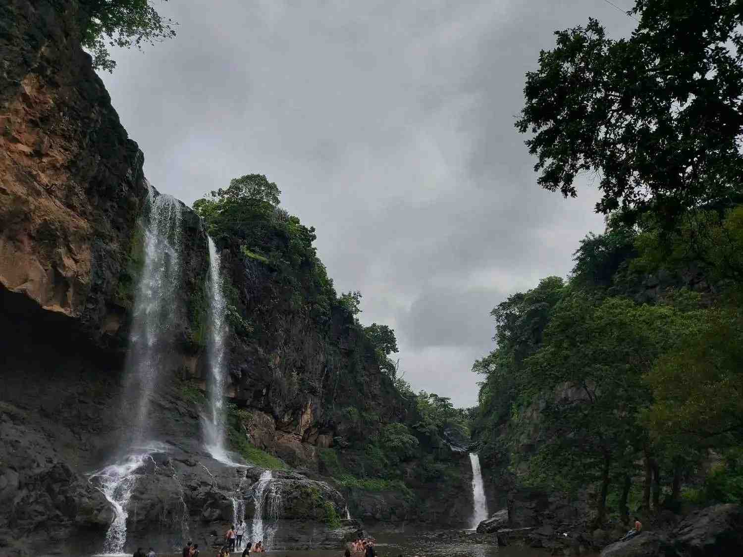 sitlamata waterfalls manpur village