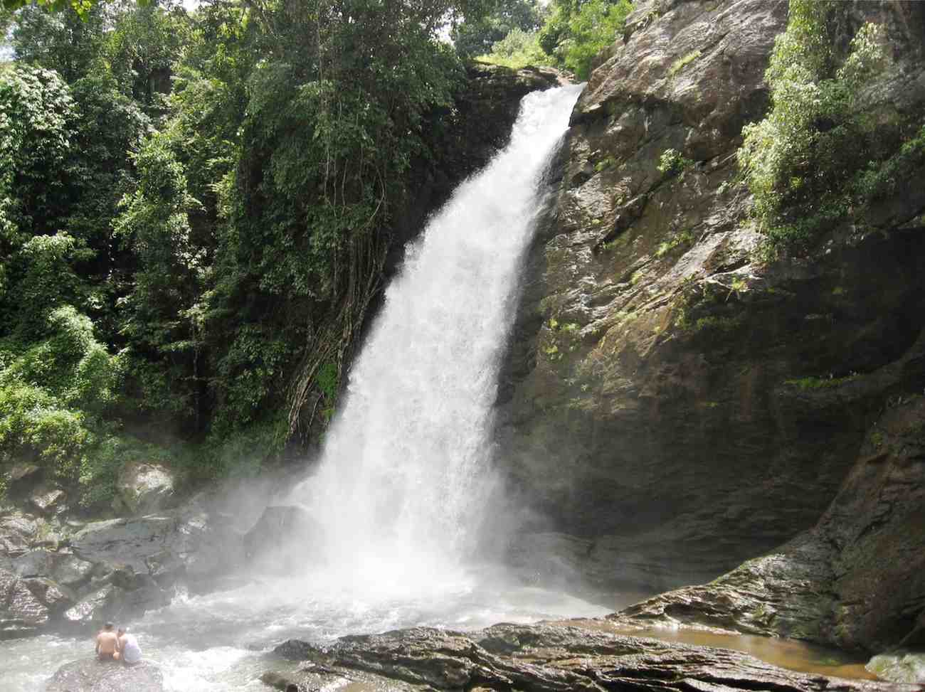 soochipara falls wayanad