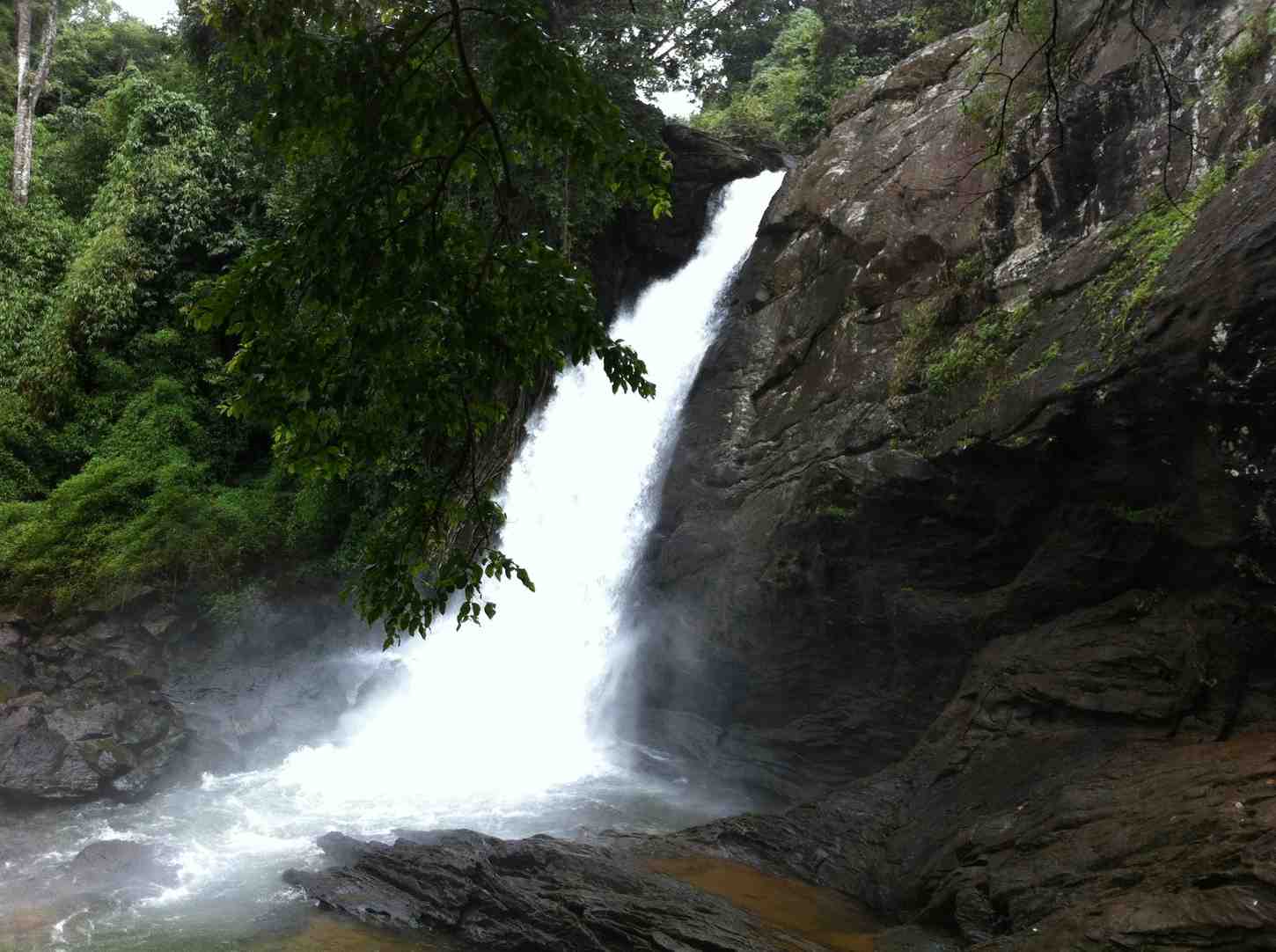 soochipara waterfalls