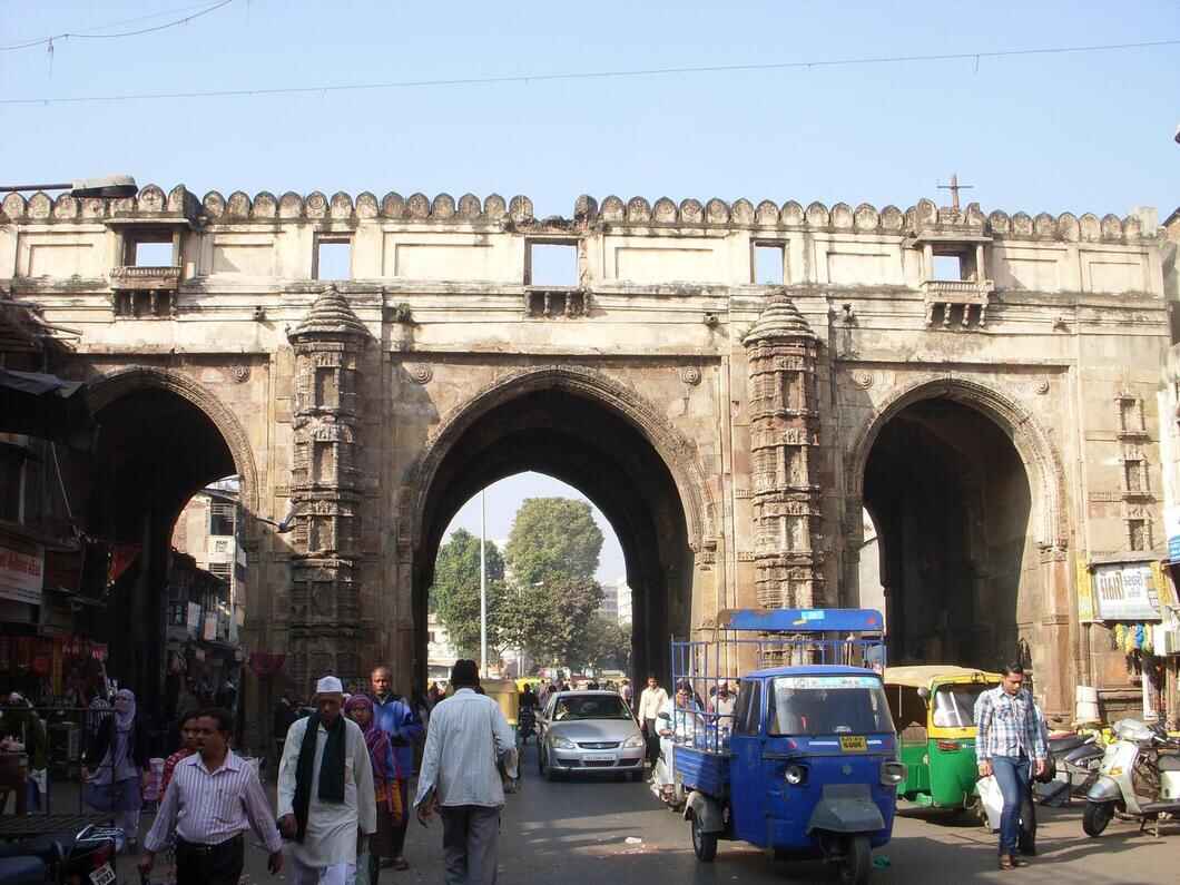 teen darwaza ahmedabad