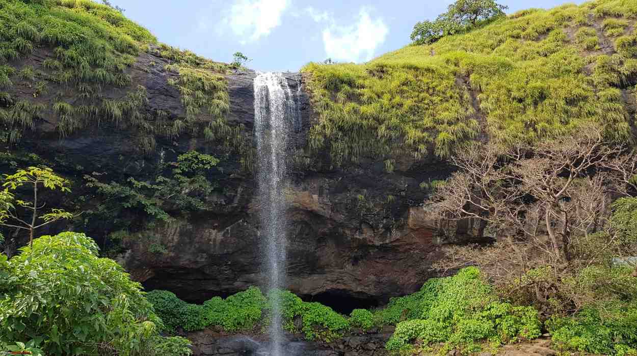 thokarwadi waterfalls malshej ghat