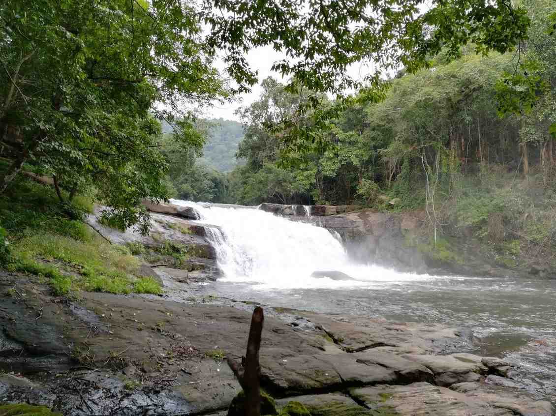 thommankuthu falls iddukki