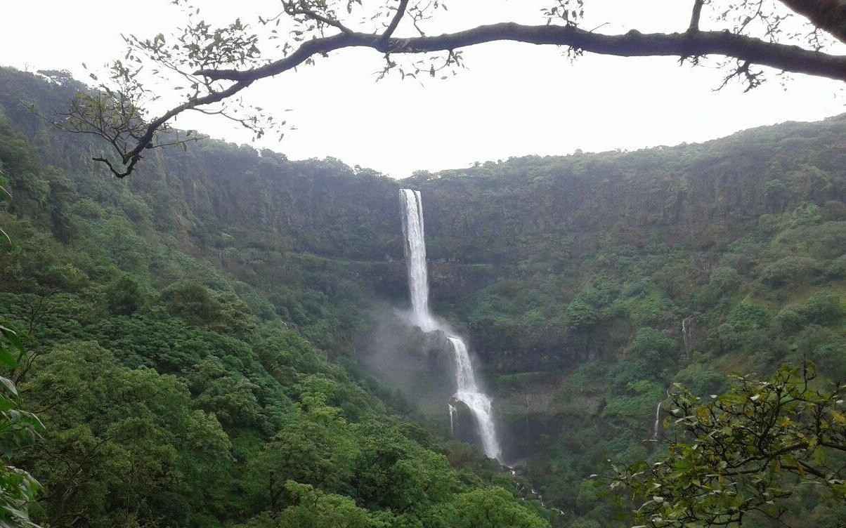 vajrai falls maharashtra